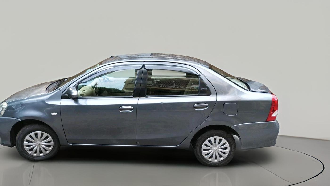 2017 Toyota Etios G, Petrol, Manual, 56,377 km, exterior