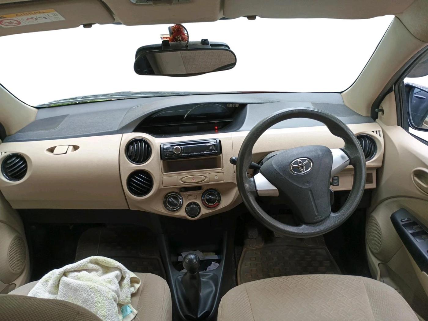 2017 Toyota Etios G, Petrol, Manual, 56,377 km, interior