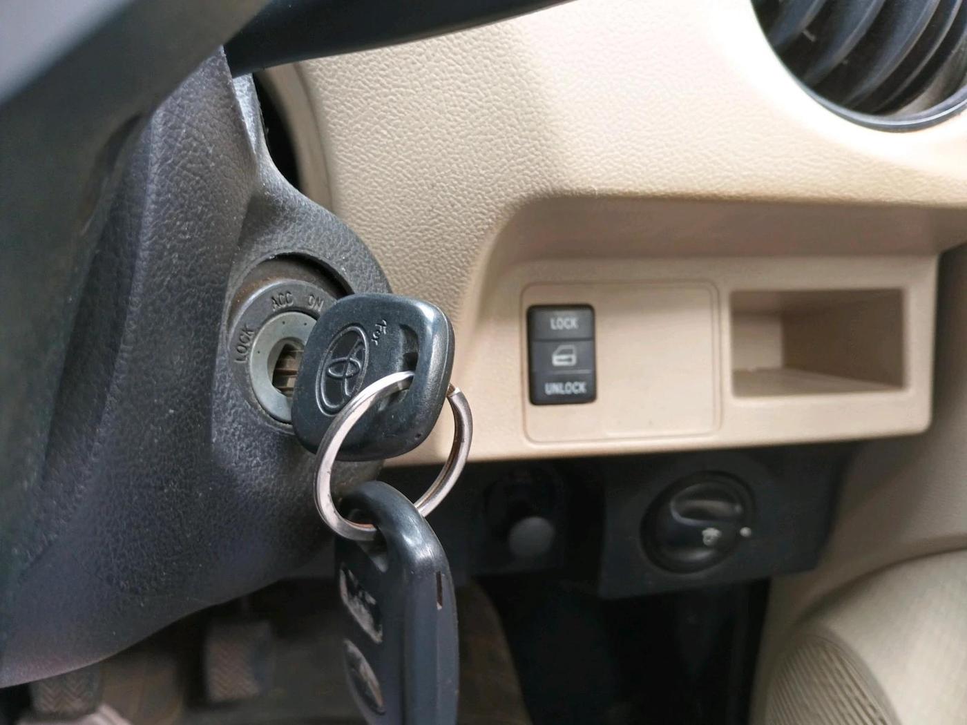 2017 Toyota Etios G, Petrol, Manual, 56,377 km, interior