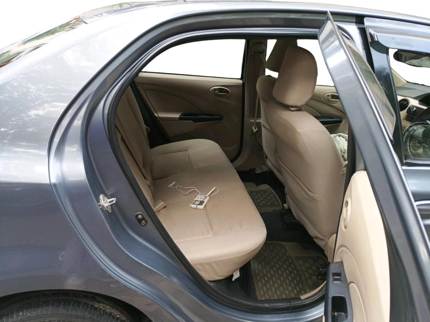 2017 Toyota Etios G, Petrol, Manual, 56,377 km, interior