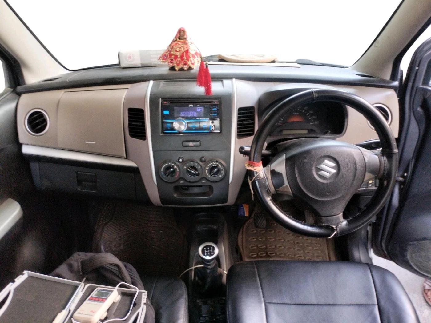 2013 Maruti Wagon R 1.0 LXI CNG, CNG, Manual, 87,400 km, interior