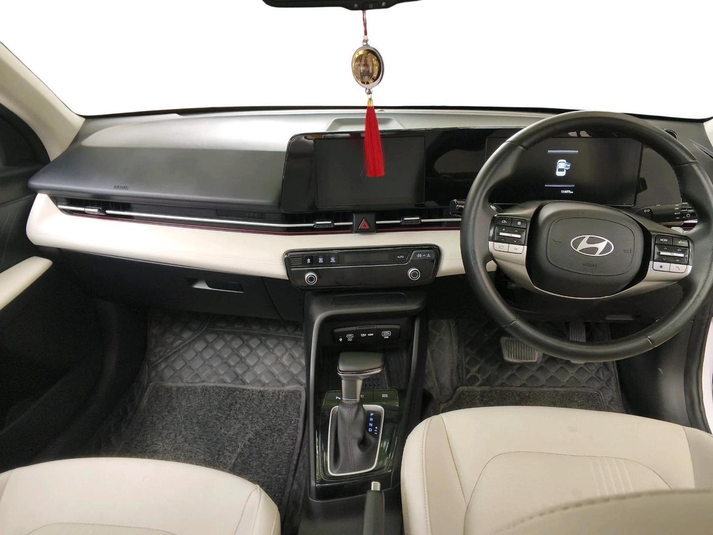 2023 Hyundai Verna  SX 1.5 MPI IVT, Petrol, Automatic, 11,477 km, interior