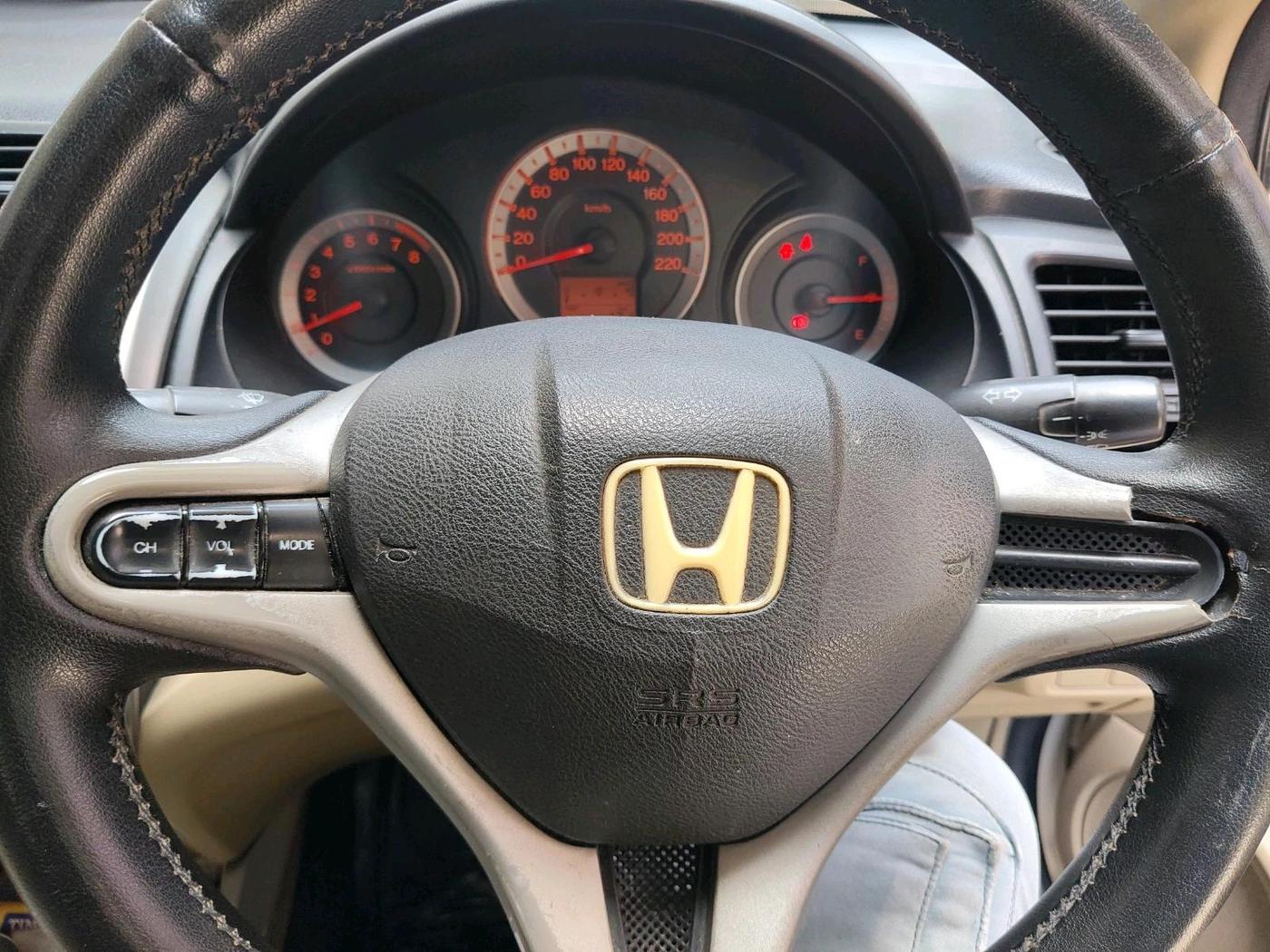 2011 Honda City 1.5L I-VTEC S MT, Petrol, Manual, 1,71,947 km, interior