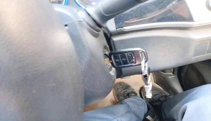 2014 Honda City 1.5L I-VTEC V MT, Petrol, Manual, 1,02,077 km, interior