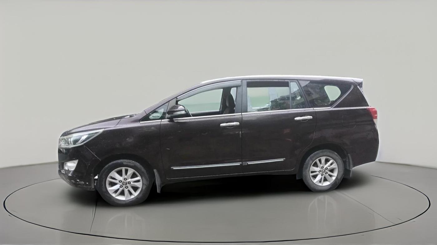 2018 Toyota Innova Crysta 2.4 VX 7 STR, Diesel, Manual, 1,22,403 km, exterior