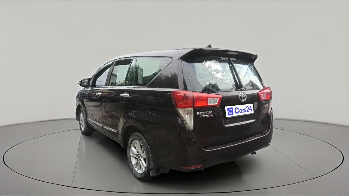 2018 Toyota Innova Crysta 2.4 VX 7 STR, Diesel, Manual, 1,22,403 km, exterior