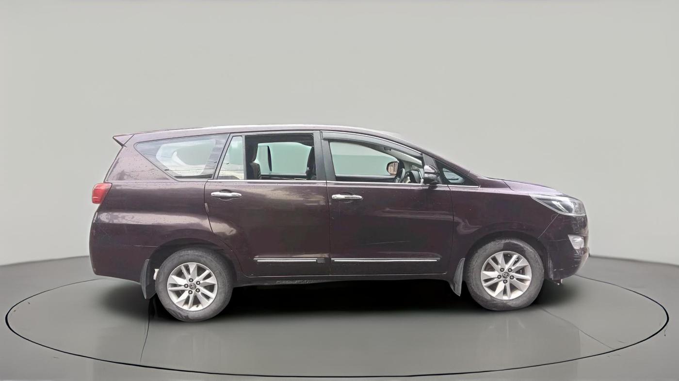 2018 Toyota Innova Crysta 2.4 VX 7 STR, Diesel, Manual, 1,22,403 km, exterior