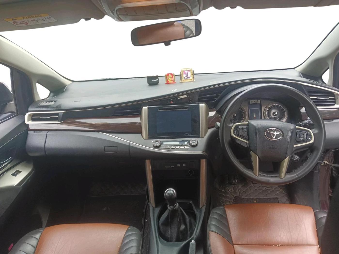2018 Toyota Innova Crysta 2.4 VX 7 STR, Diesel, Manual, 1,22,403 km, interior