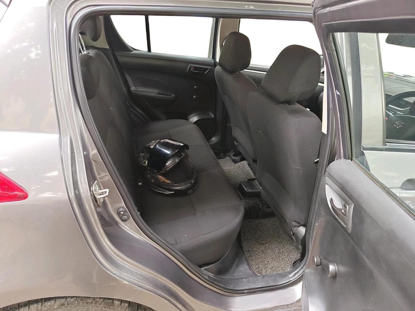 2017 Maruti Swift LXI (O), Petrol, Manual, 47,832 km, interior