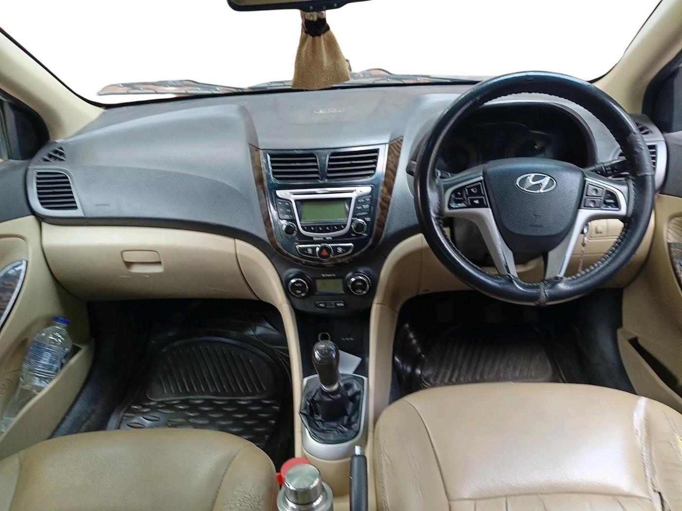 2012 Hyundai Verna FLUIDIC 1.6 VTVT SX, Petrol, Manual, 1,11,590 km, interior