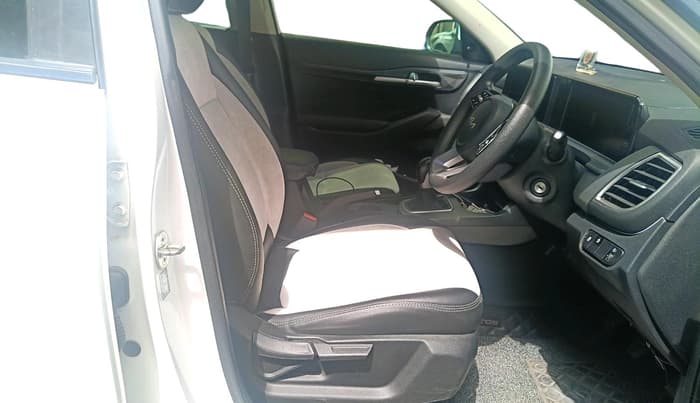 2023 KIA SELTOS  HTE 1.5 PETROL MT, Petrol, Manual, 16,363 km, interior