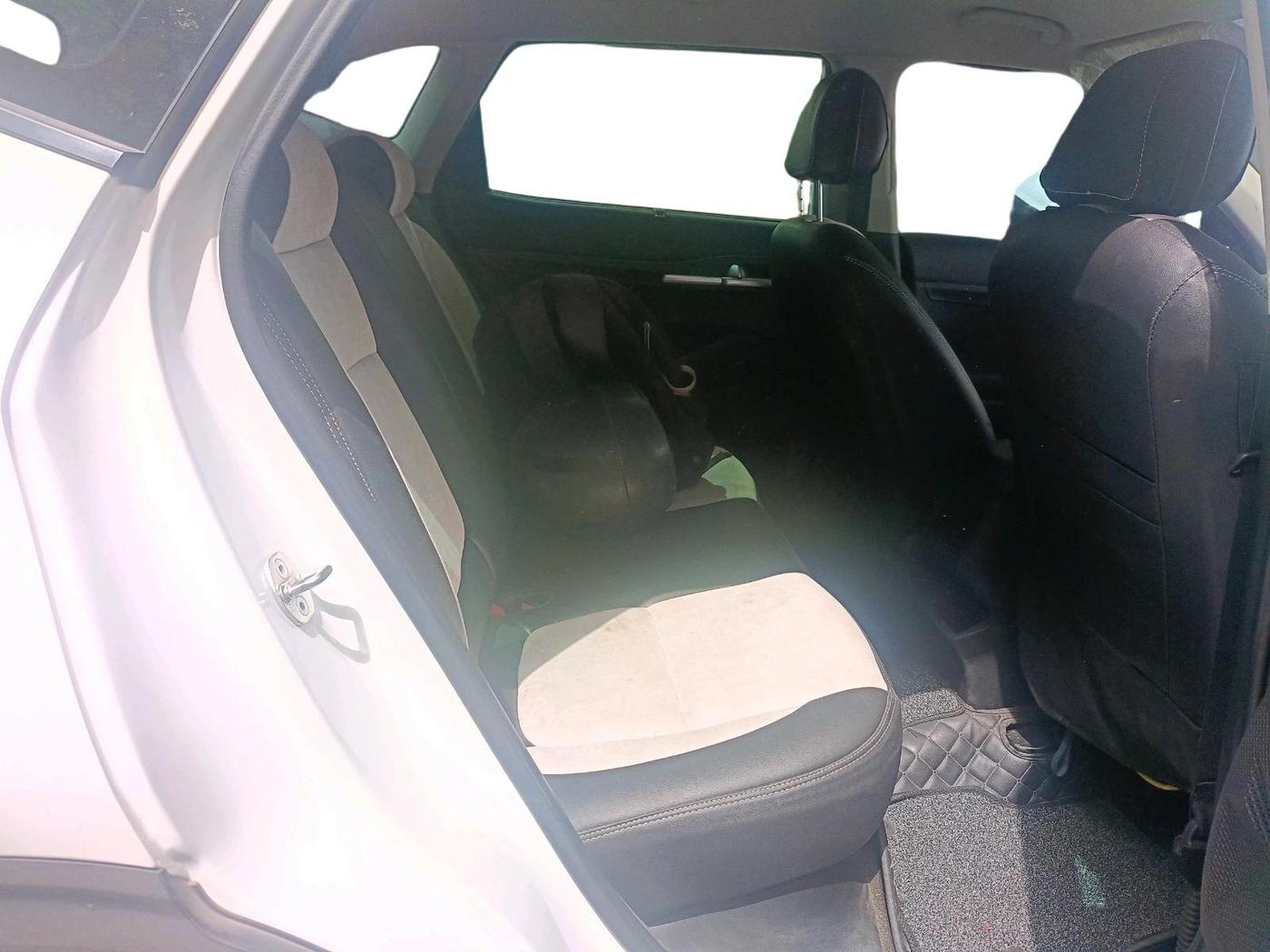 2023 KIA SELTOS  HTE 1.5 PETROL MT, Petrol, Manual, 16,363 km, interior