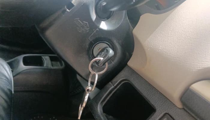 2013 Maruti Wagon R 1.0 LXI, Petrol, Manual, 38,008 km, interior