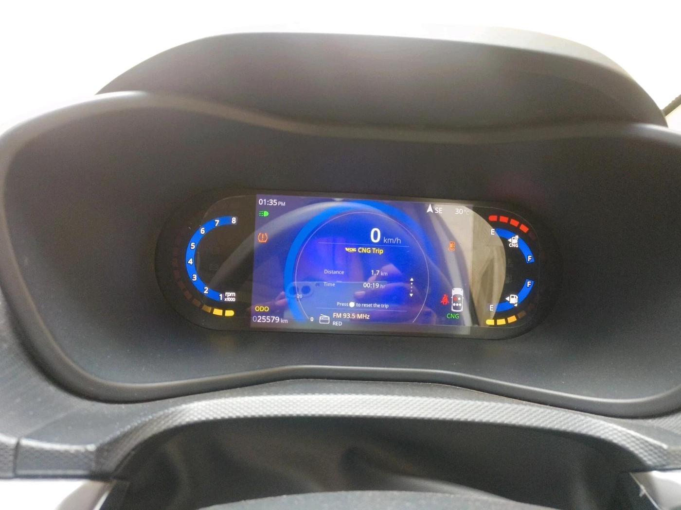 2024 Tata NEXON Creative Plus (PS) 1.2 iCNG Dual Tone, CNG, Manual, 25,579 km, interior