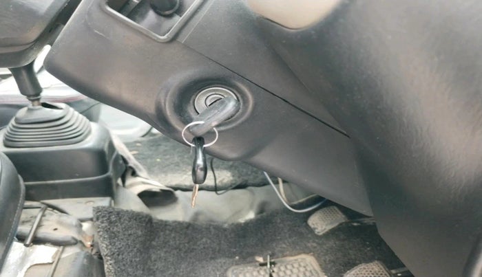 2017 Maruti Eeco 5 STR WITH A/C+HTR CNG, CNG, Manual, 1,13,181 km, interior