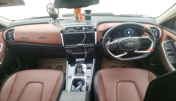 2024 Hyundai ALCAZAR  SIGNATURE (O) DCT 1.5 PETROL 7STR, Petrol, Automatic, 16,888 km, interior