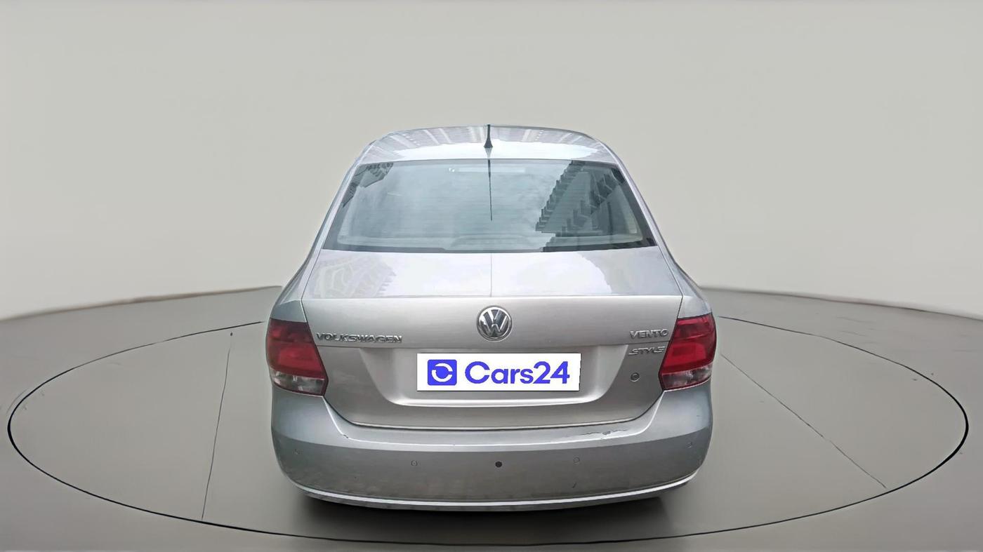 2013 Volkswagen Vento COMFORTLINE 1.6, Petrol, Manual, 89,638 km, exterior