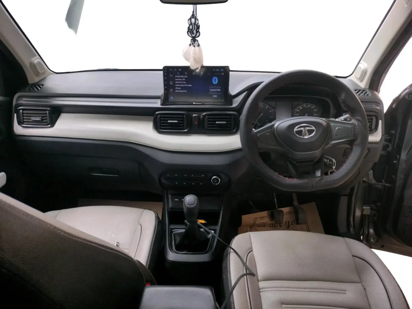 2023 Tata PUNCH PURE MT, Petrol, Manual, 12,957 km, interior