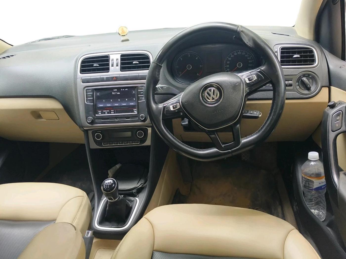 2019 Volkswagen Ameo HIGHLINE PLUS 1.5L 16 ALLOY, Diesel, Manual, 1,28,100 km, interior