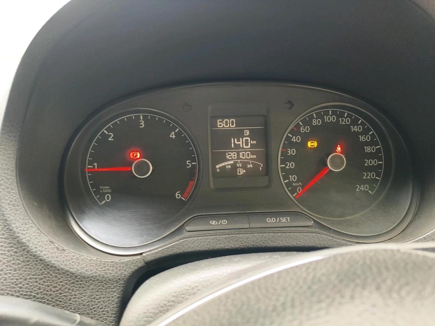2019 Volkswagen Ameo HIGHLINE PLUS 1.5L 16 ALLOY, Diesel, Manual, 1,28,100 km, interior