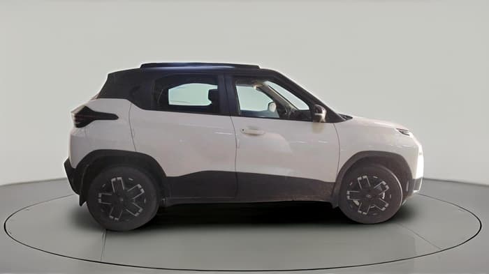 2026 Tata PUNCH Adventure CNG AMT, CNG, Automatic, 18,356 km, exterior