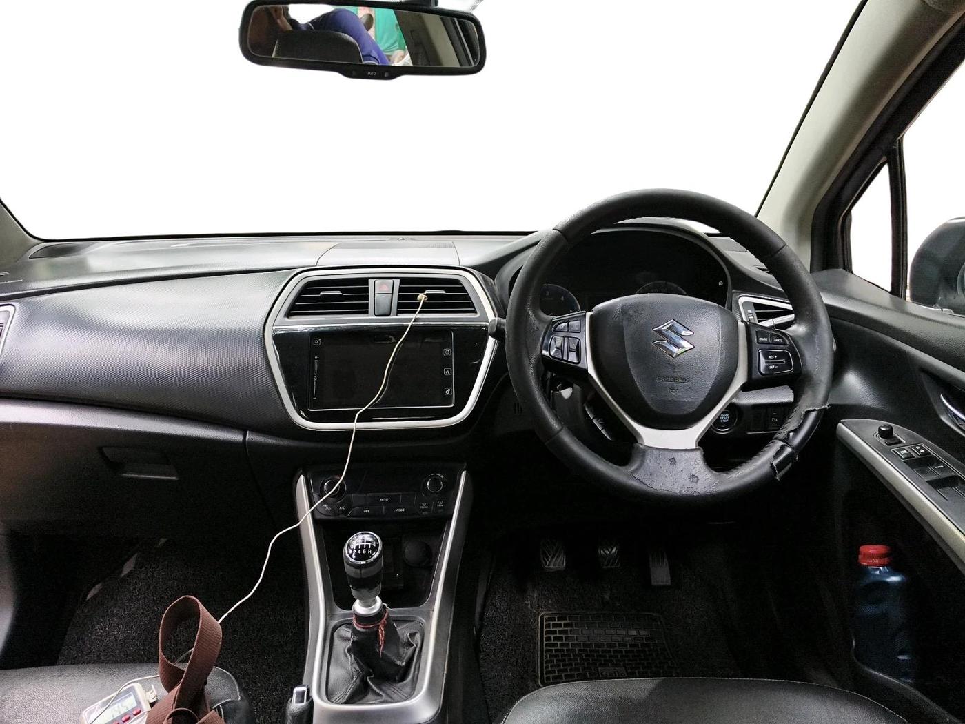 2017 Maruti S Cross ALPHA 1.6, Diesel, Manual, 1,68,674 km, interior