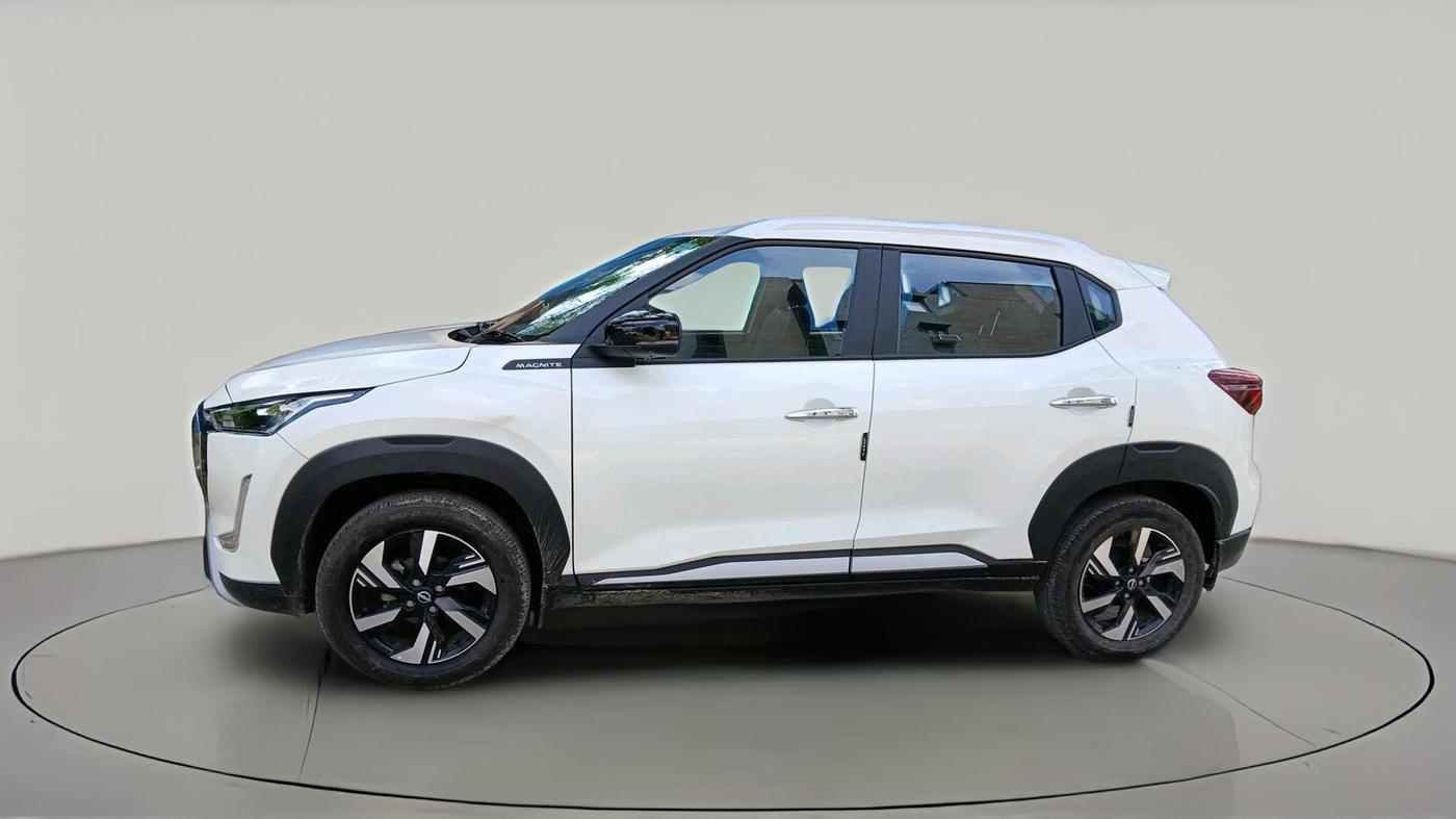 2024 Nissan MAGNITE N-Connecta B4D 1.0 Petrol AMT, Petrol, Automatic, 2,320 km, exterior