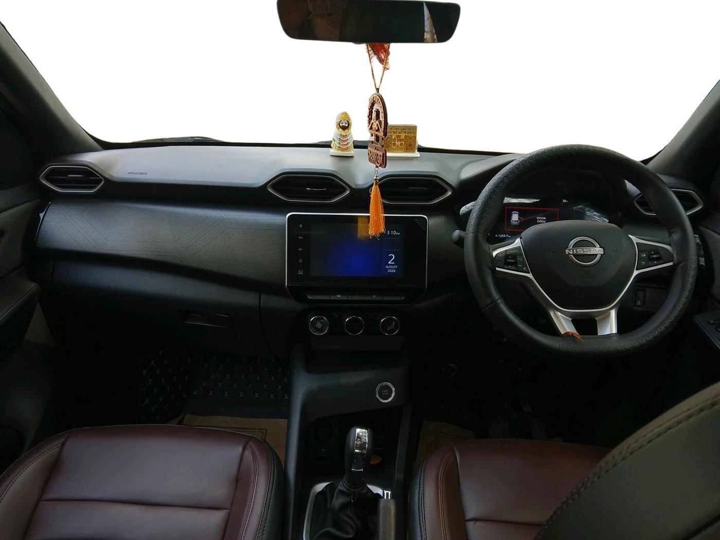 2024 Nissan MAGNITE N-Connecta B4D 1.0 Petrol AMT, Petrol, Automatic, 2,320 km, interior