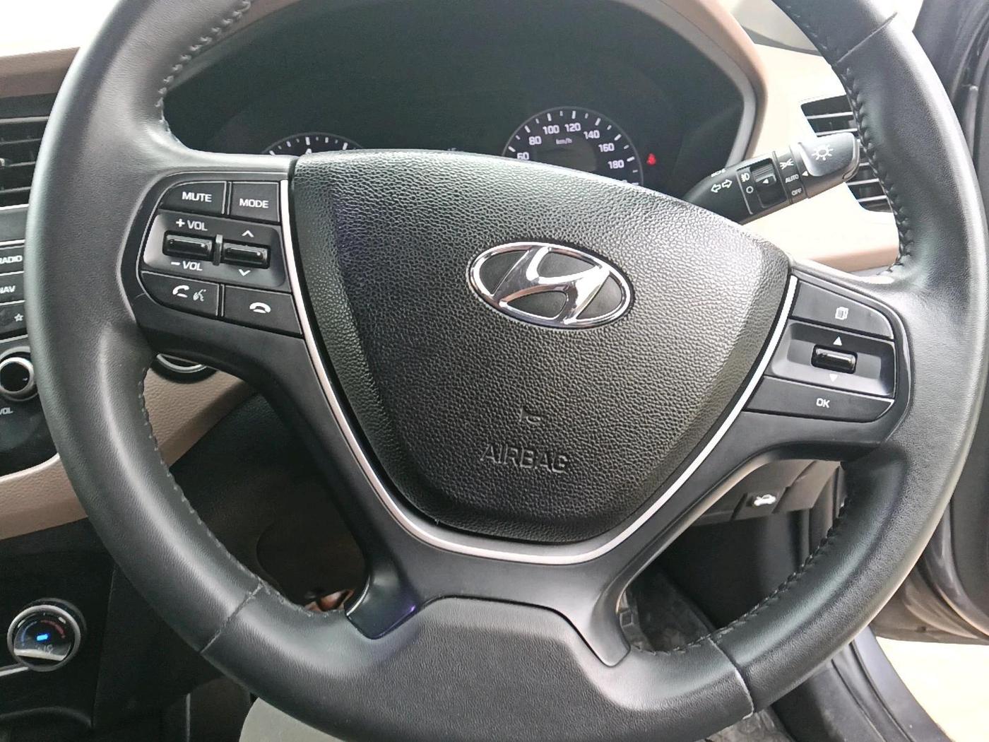2020 Hyundai Elite i20 ASTA 1.2 (O), Petrol, Manual, 61,812 km, interior