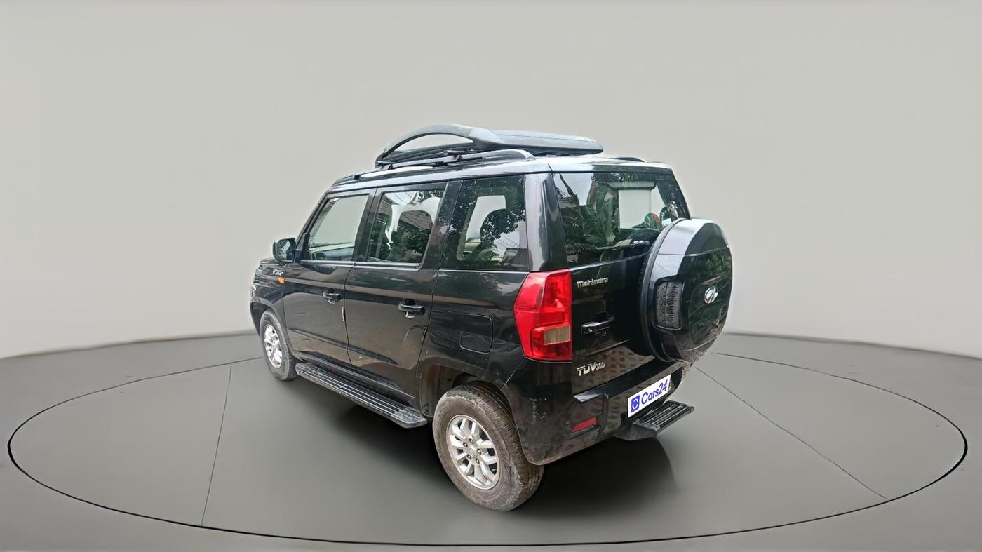 2017 Mahindra TUV300 T8, Diesel, Manual, 1,18,109 km, exterior