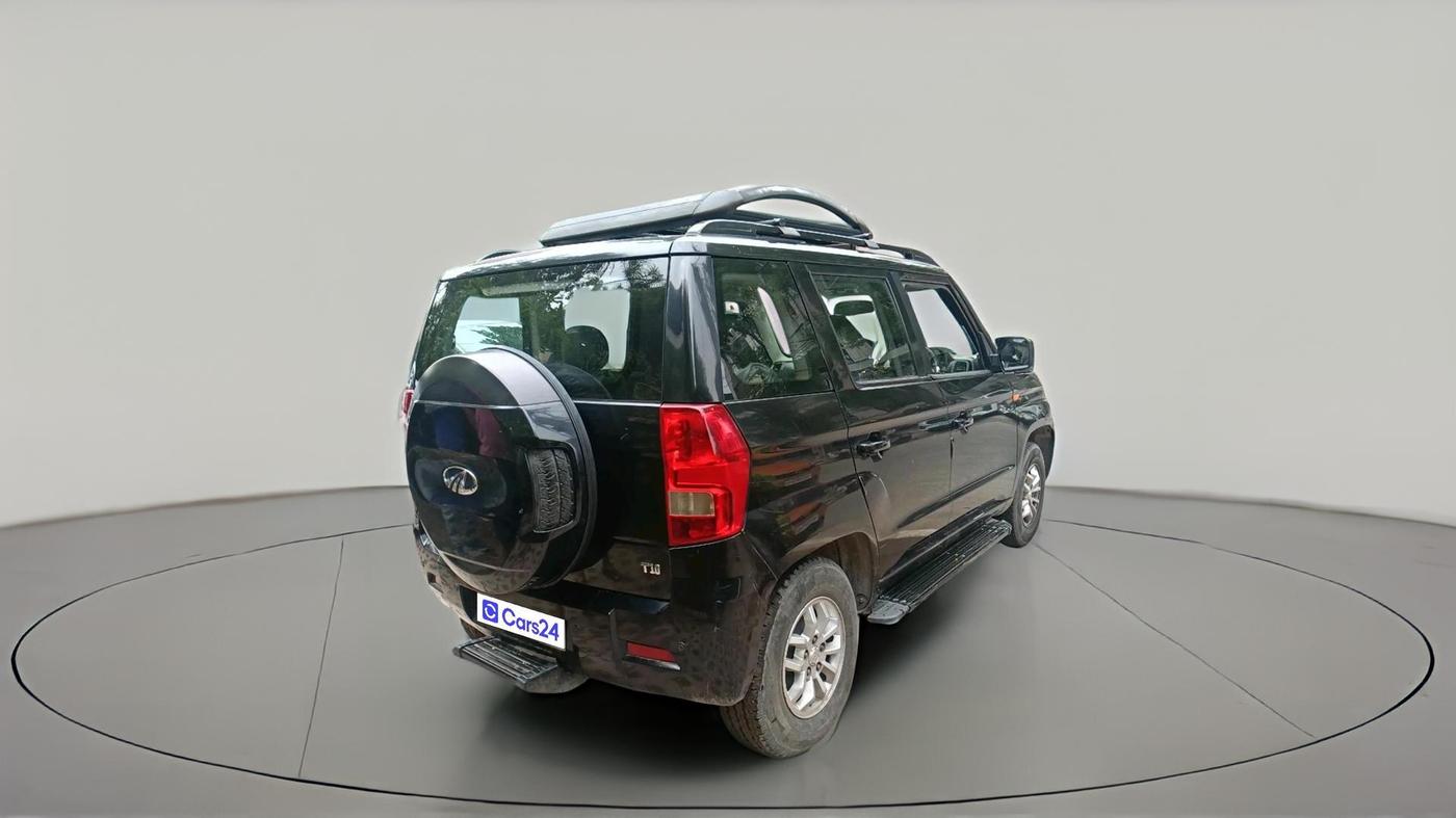 2017 Mahindra TUV300 T8, Diesel, Manual, 1,18,109 km, exterior