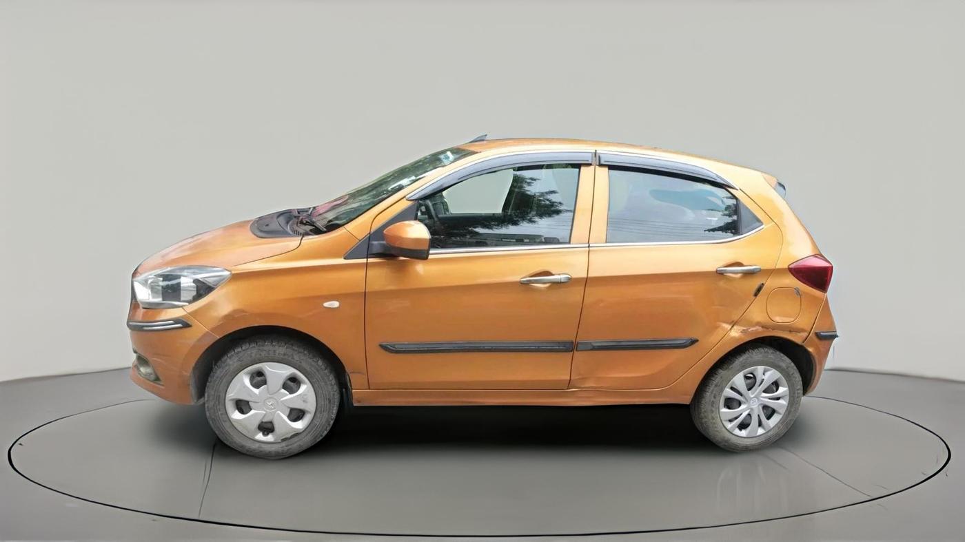 2018 Tata Tiago XT PETROL, Petrol, Manual, 57,730 km, exterior