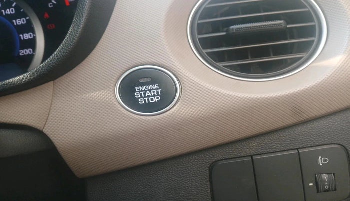 2014 Hyundai Grand i10 SPORTZ 1.2 KAPPA VTVT, Petrol, Manual, 60,000 km, interior