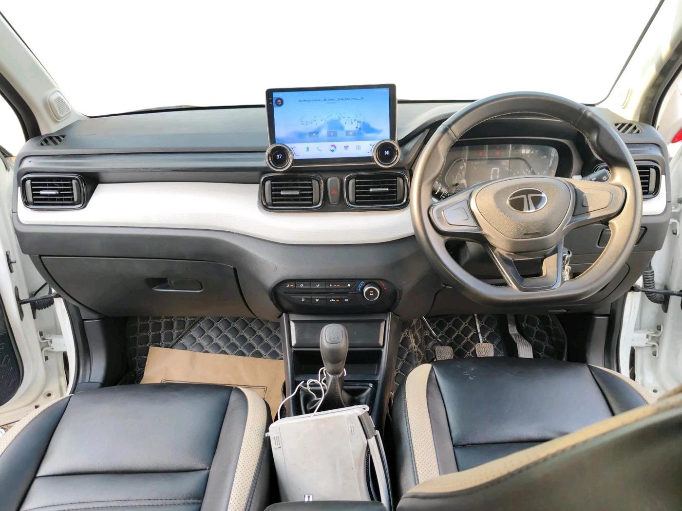 2025 Tata PUNCH PURE MT, Petrol, Manual, 22,230 km, interior