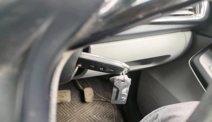 2024 Tata Tiago XTA PETROL, Petrol, Automatic, 19,675 km, interior