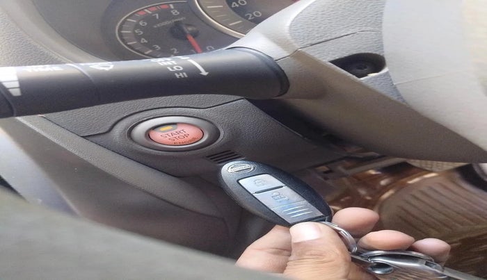 2015 Nissan Micra Active XV, Petrol, Manual, 80,767 km, interior