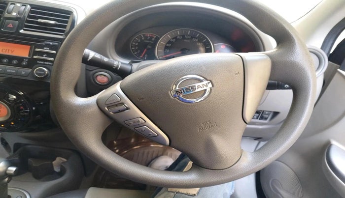 2015 Nissan Micra Active XV, Petrol, Manual, 80,767 km, interior