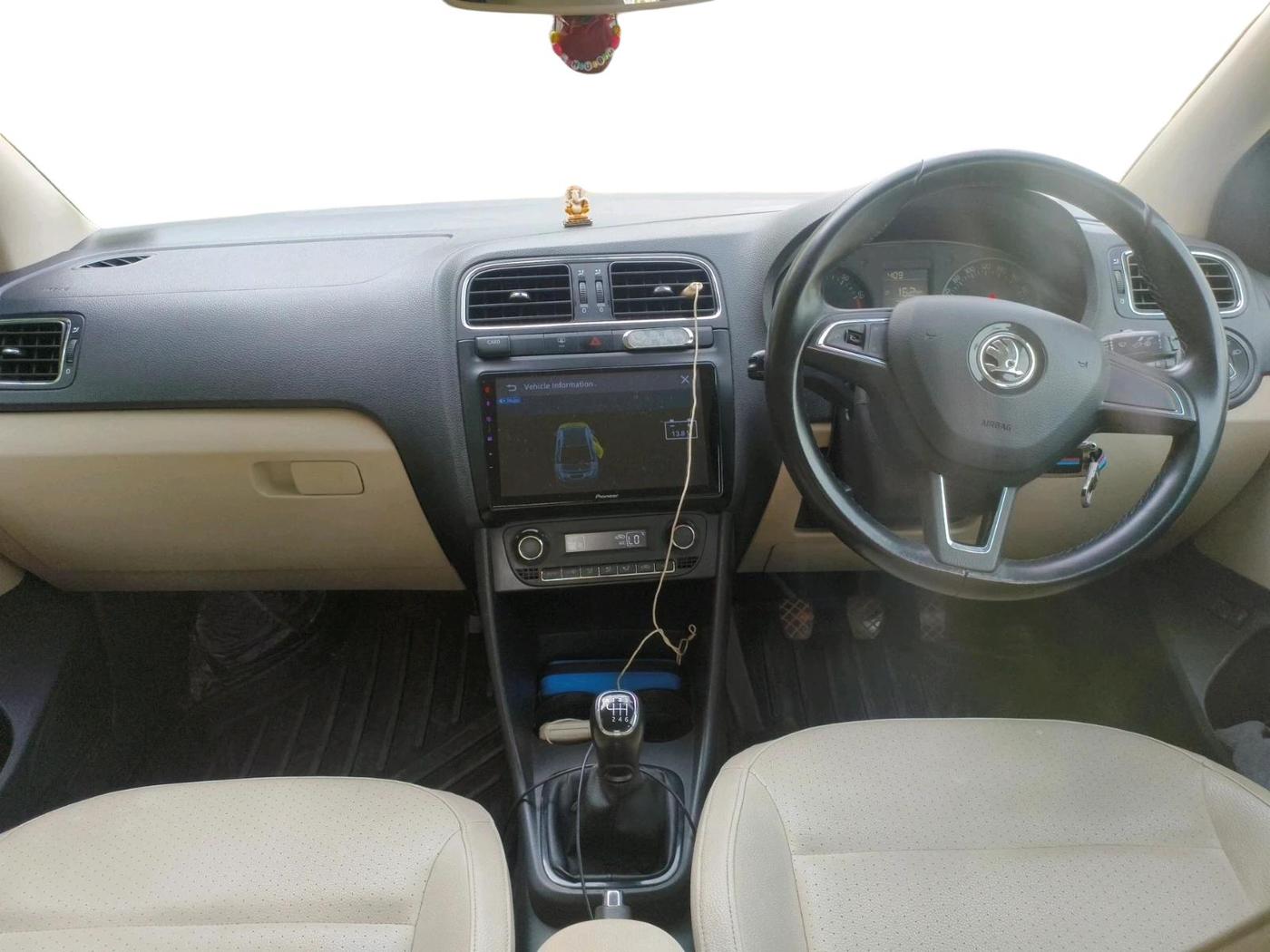 2020 Skoda Rapid STYLE TSI, Petrol, Manual, 76,084 km, interior