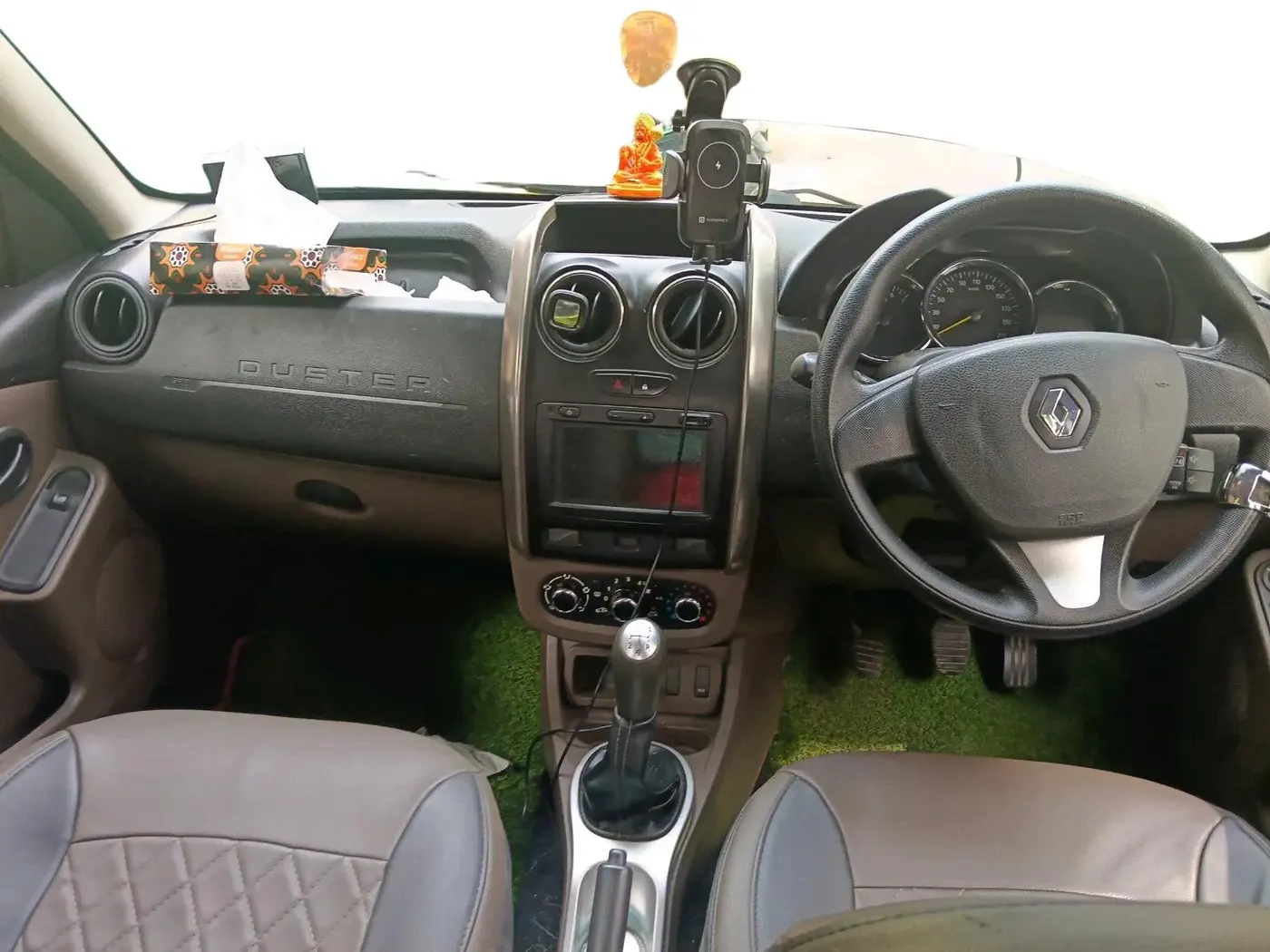 2019 Renault Duster 85 PS RXS MT DIESEL, Diesel, Manual, 1,01,983 km, interior