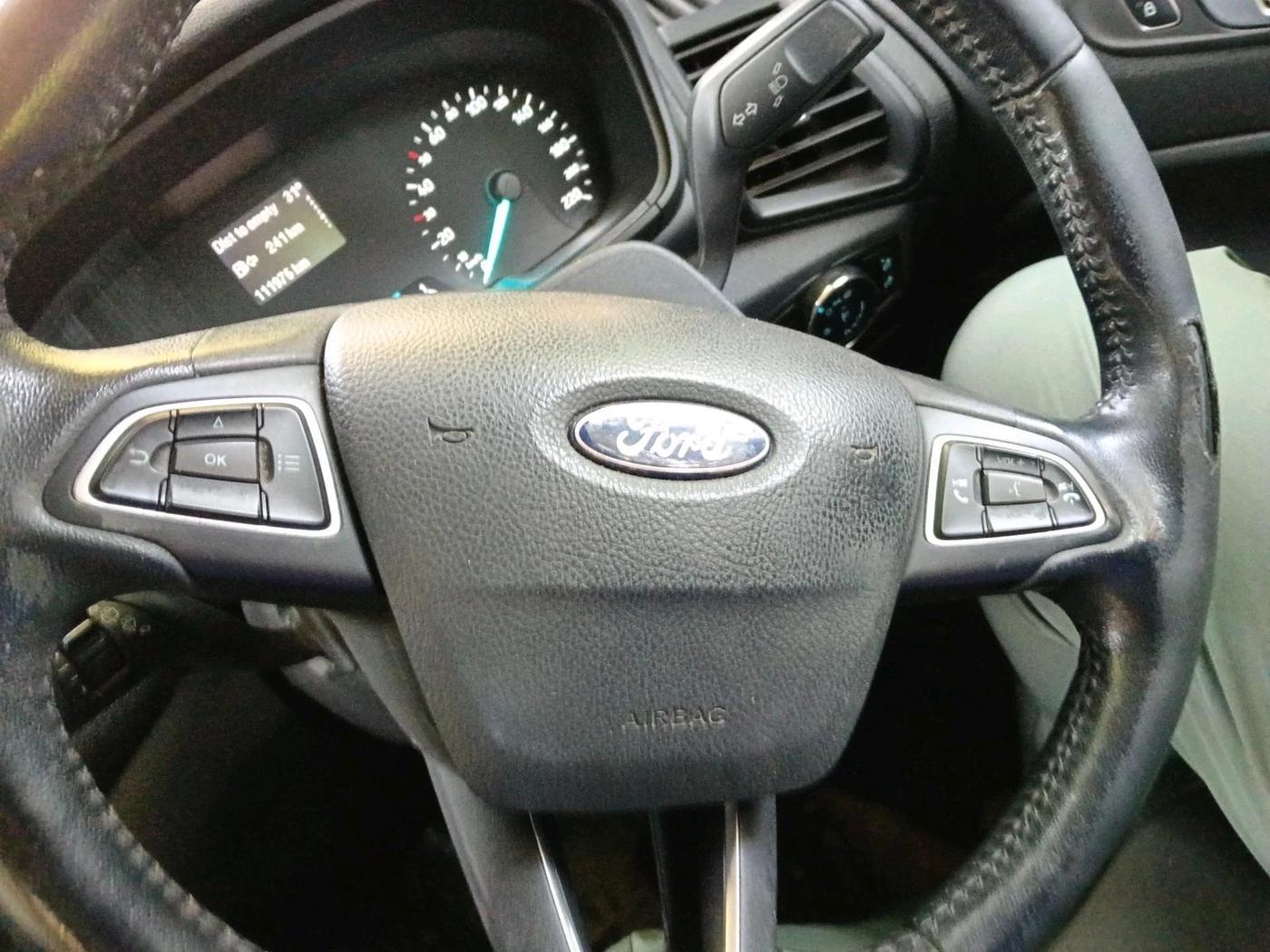 2018 Ford Ecosport TITANIUM 1.5L DIESEL, Diesel, Manual, 1,11,975 km, interior