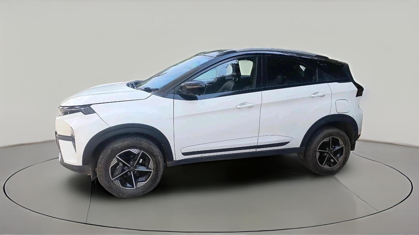 2023 Tata NEXON FEARLESS + SUNROOF DCA DUAL TONE 1.2 PETROL, Petrol, Automatic, 52,985 km, exterior