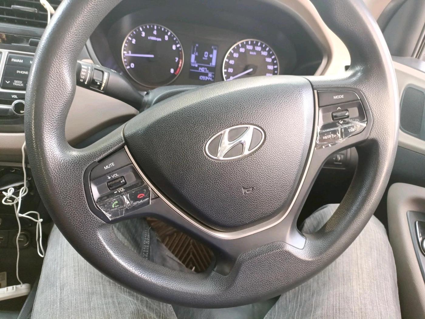 2015 Hyundai Elite i20 MAGNA 1.2, Petrol, Manual, 1,09,344 km, interior