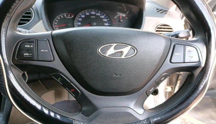 2014 Hyundai Xcent S 1.2, Petrol, Manual, 1,50,886 km, interior