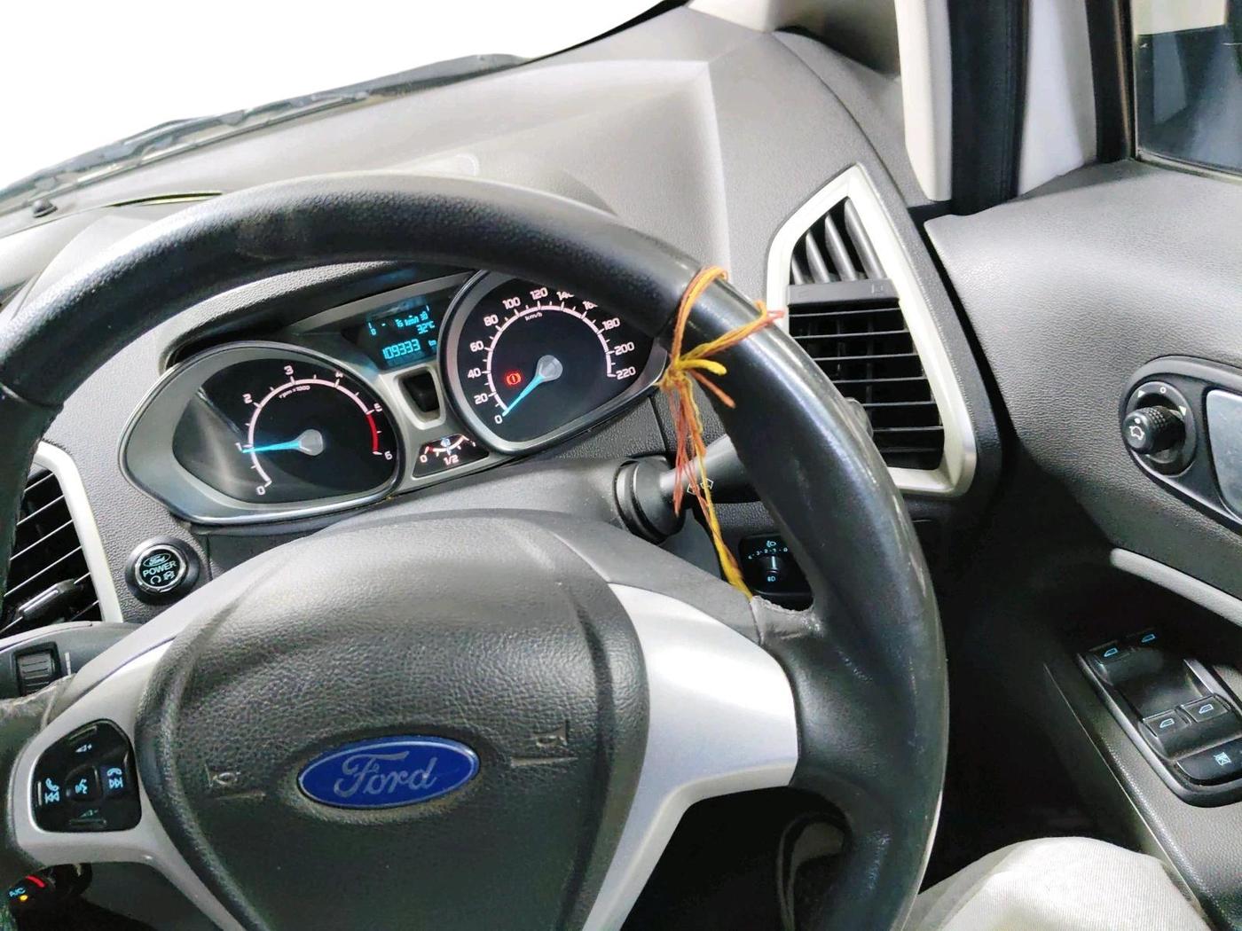 2016 Ford Ecosport TITANIUM 1.5L DIESEL, Diesel, Manual, 1,09,333 km, interior