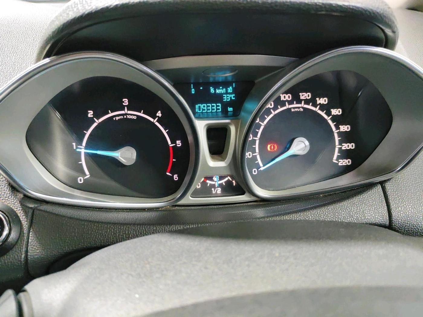 2016 Ford Ecosport TITANIUM 1.5L DIESEL, Diesel, Manual, 1,09,333 km, interior