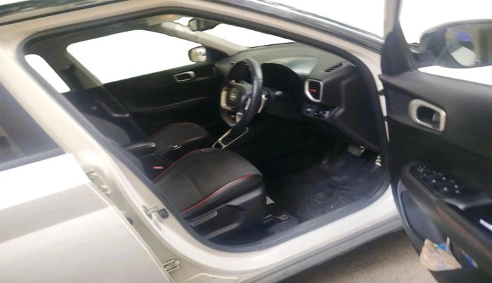 2022 Hyundai VENUE SX PLUS 1.0 TURBO DCT DUAL TONE, Petrol, Automatic, 57,152 km, interior