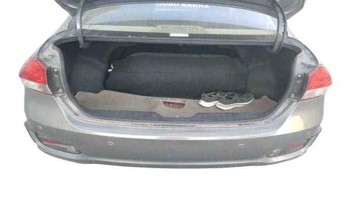 2018 Maruti Ciaz ZETA 1.4  MT PETROL, CNG, Manual, 61,784 km, exterior