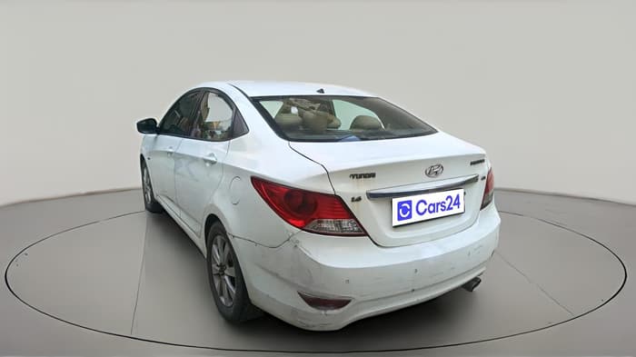 2011 Hyundai Verna FLUIDIC 1.6 VTVT SX, CNG, Manual, 1,23,308 km, exterior