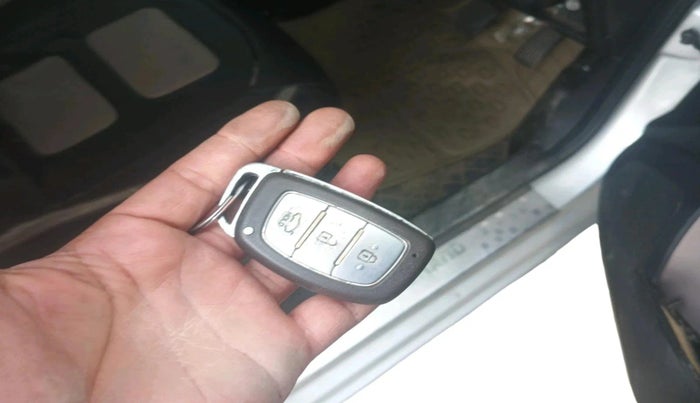 2015 Hyundai Grand i10 ASTA 1.2 KAPPA VTVT, Petrol, Manual, 1,12,438 km, interior