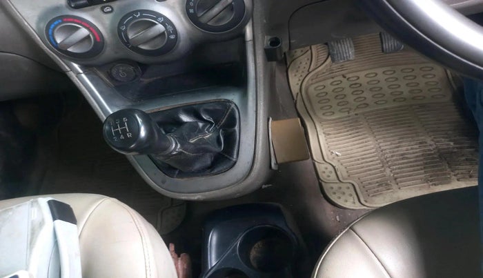 2011 Hyundai i10 ERA 1.1, Petrol, Manual, 99,663 km, interior